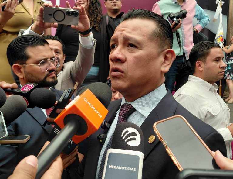 Fiscal recibirá a Grecia Quiroz, no descarta línea política en caso Carlos Manzo