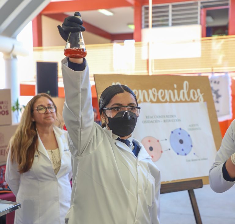 Trabajar en rezago de ciencia para las mujeres y niñas: ICTI