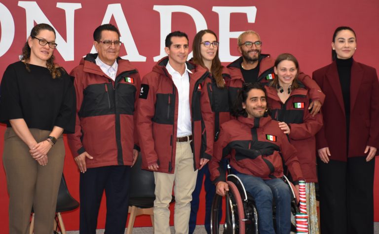 Abanderan al único mexicano en participar en los Juegos Paralímpicos de Milano Cortina