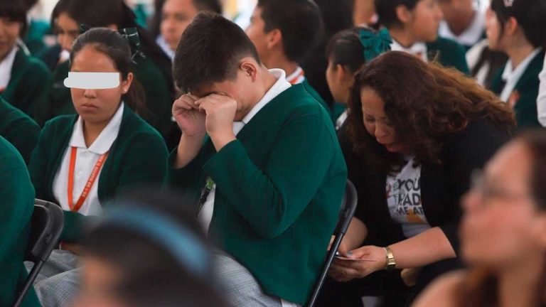 Nueva era social intensifica estrés y ansiedad de menores en México: psicóloga