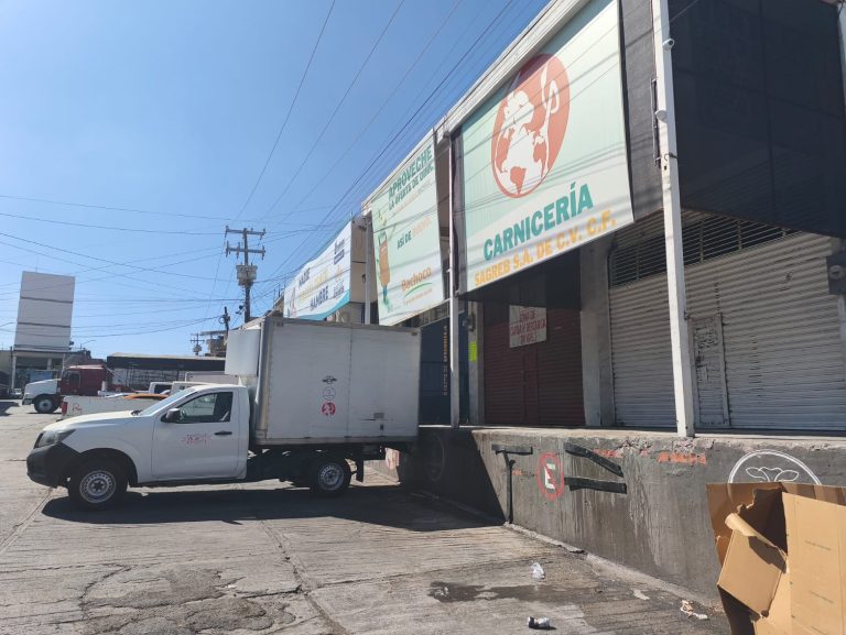 Mercado de Abastos semivacío tras jornada violenta, solo 30% de actividad