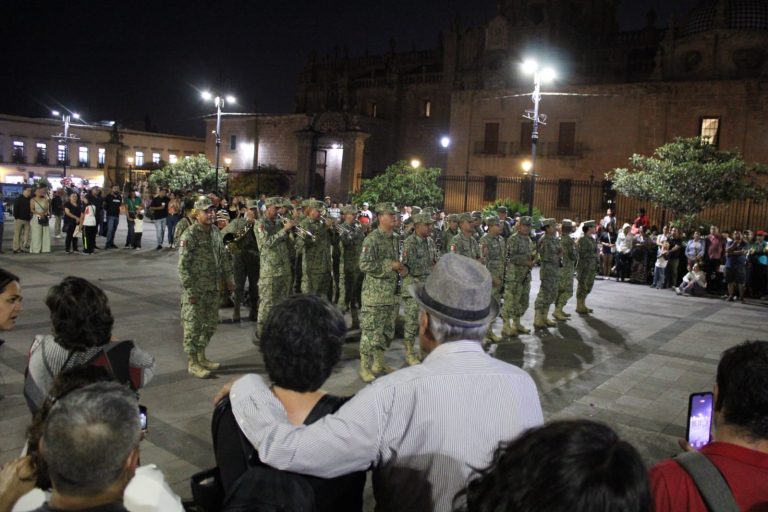 Ejército Mexicano sorprende a la población con flashmobs en Morelia