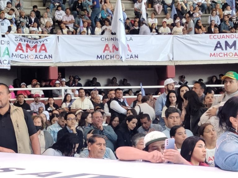 Martínez Alcázar niega acarreo: “Todos venimos por nuestro propio pie” en acto de AMA Michoacán