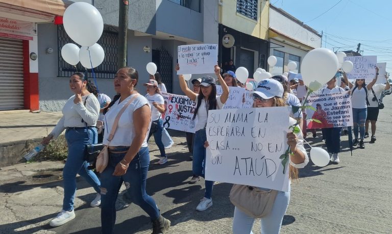 Realizan marcha en exigencia de justicia para la menor Jazmín, asesinada el pasado fin de semana en Uruapan