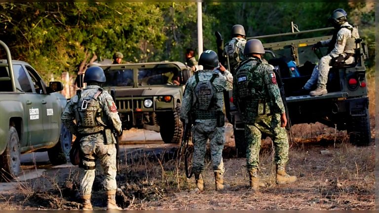 Tres militares heridos tras estallido de mina improvisada en Apatzingán