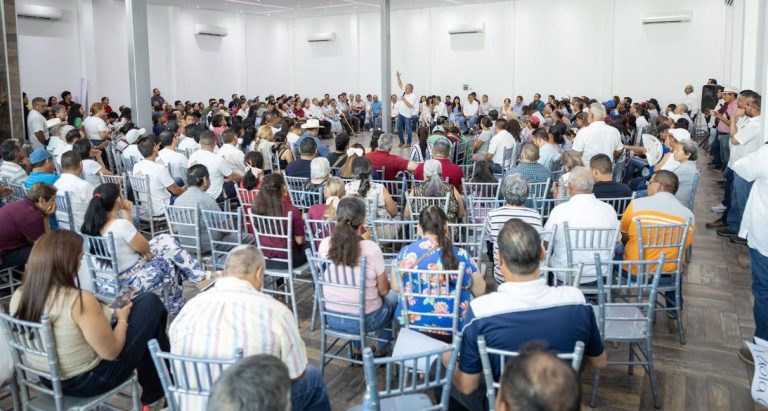 Visita Raúl Morón las regiones de la Costa y Tierra Caliente