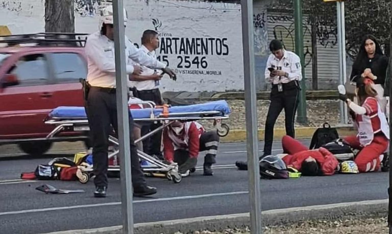 Accidente de moto deja dos heridos en avenida Camelinas, al sur de Morelia