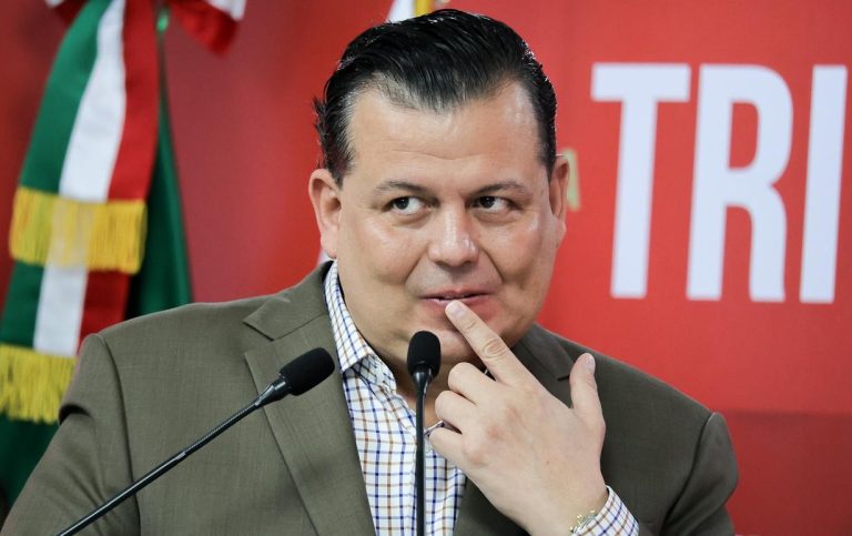 Arremete PRI contra líder estatal de MORENA; Guillermo Valencia lo acusa de exceso y mala gracia