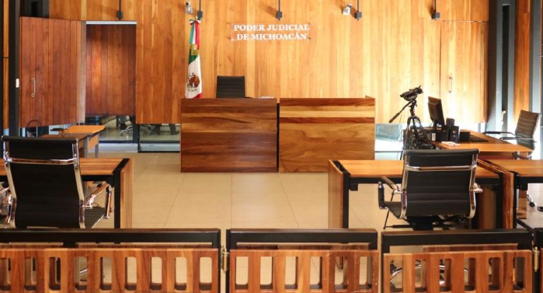 Jueces de oralidad penal dictan sentencias por robo en Apatzingán y Zamora
