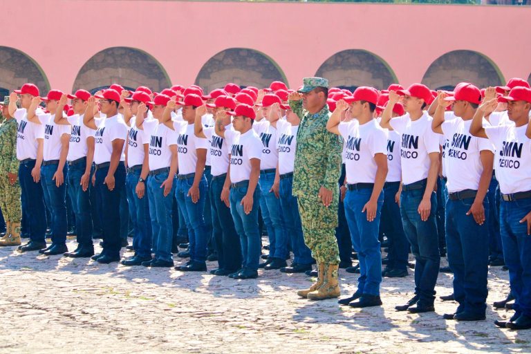 Dan bienvenida a jóvenes del Servicio Militar Nacional en Morelia