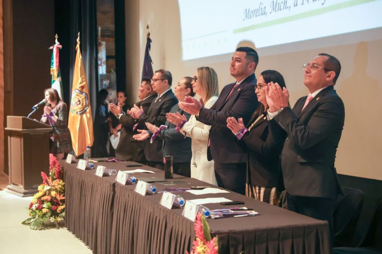 Entregan cartas de pasante a 189 graduados de la Licenciatura en Seguridad Pública y Ciencias Forenses de la UMSNH