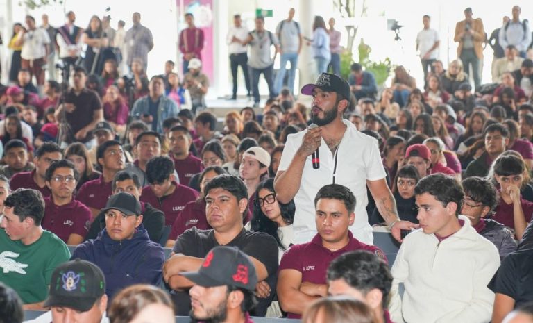 Explican estrategias de seguridad y procuración de justicia ante estudiantes de la UMSNH