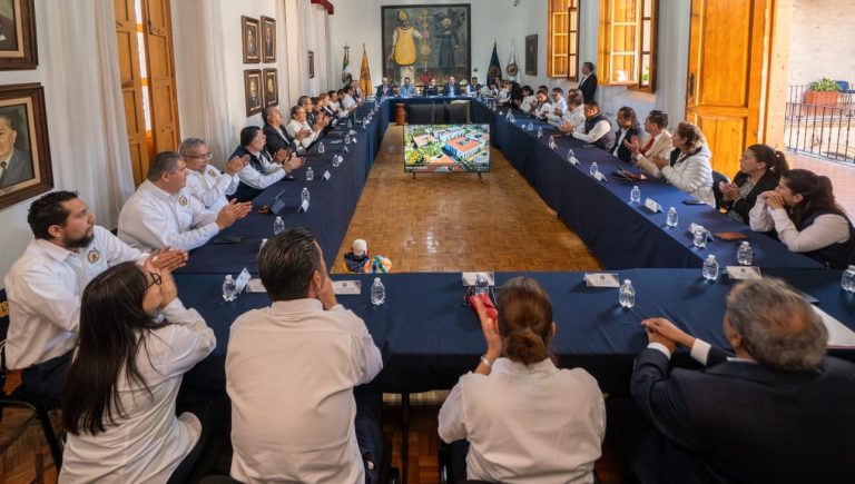 Tienden puentes UMSNH y Saint Peter’s University en favor de sus comunidades educativas