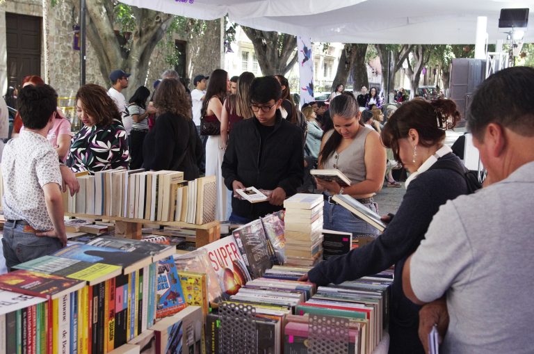 Con asistencia récord en sus seis sedes, culminó La Fiesta del Libro y la Rosa Michoacán 2026 