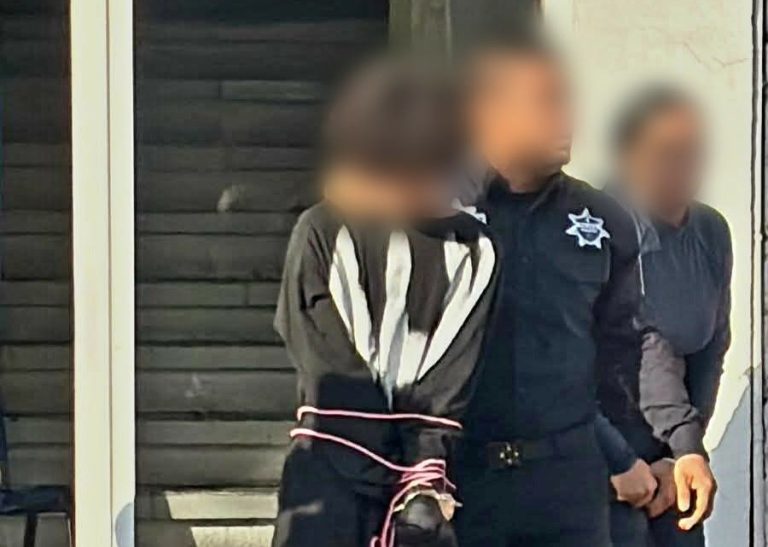 Vinculan a proceso a adolescente por feminicidio de dos maestras en preparatoria de Lázaro Cárdenas