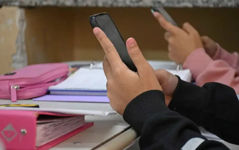 Impulsa SEE prevención ante riesgos digitales para estudiantes