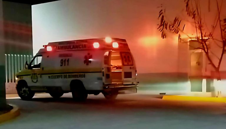 Pistoleros balean a taxista, le roban su unidad y privan de la libertad a una mujer