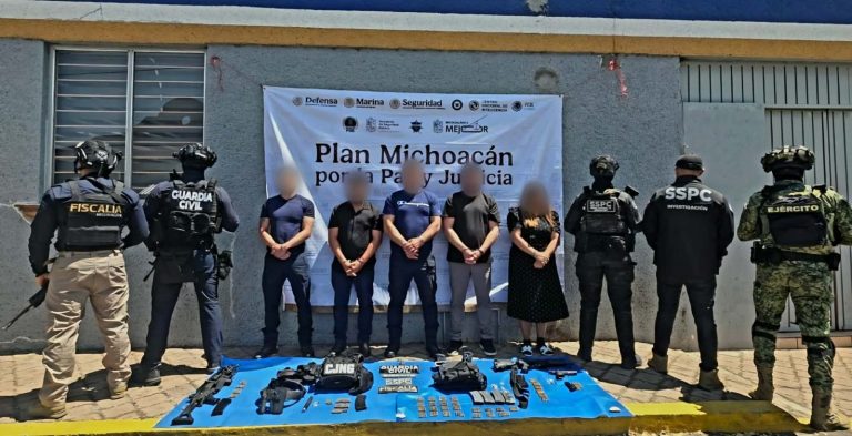 Vinculan a proceso a servidores públicos detenidos de Chavinda