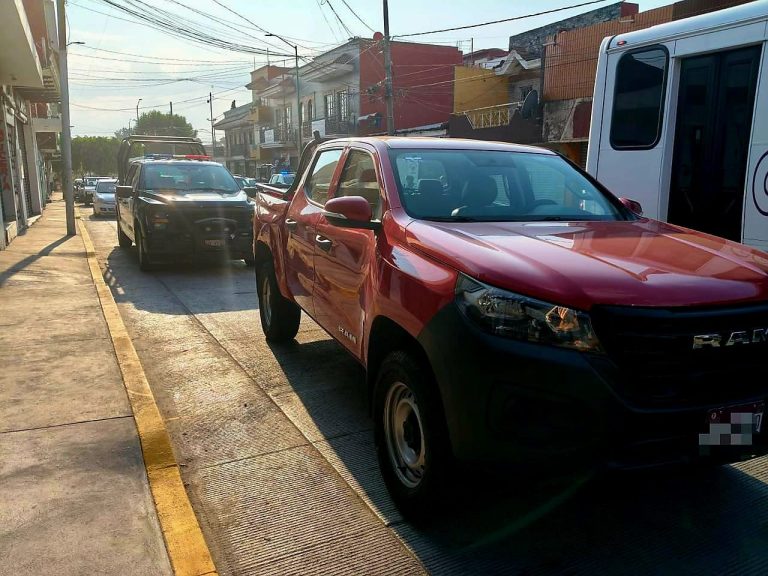 Autoridades recuperan camioneta robada con lujo de violencia en Uruapan
