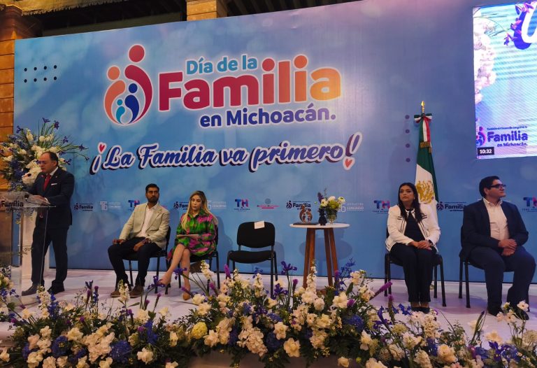 Diputados aceptan decisión del Congreso sobre aborto, pero reiteran rechazo en el Día de la Familia