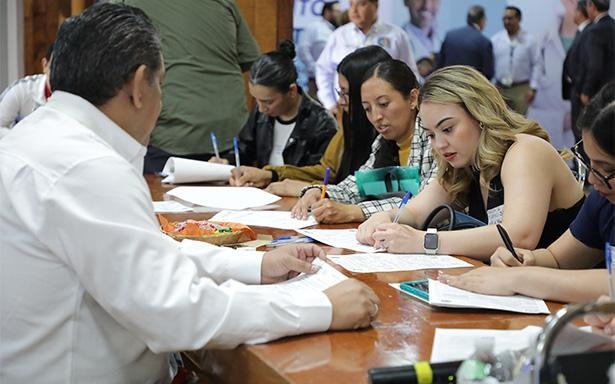 IMSS lleva a cabo proceso de contratación de médicos especialistas