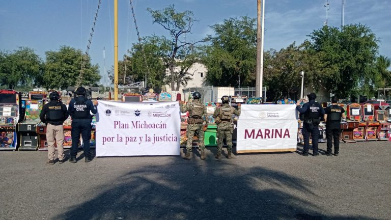 Aseguran 98 máquinas tragamonedas en 12 cateos realizados en Lázaro Cárdenas