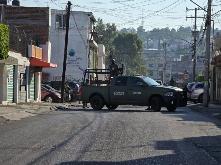 Tras operativo, militares y agentes federales aseguran a al menos 5 clientes de una menudería en Morelia