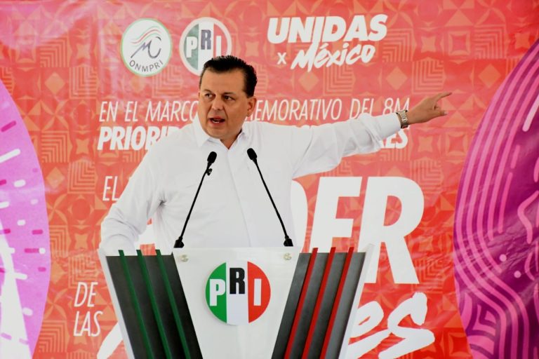 Estudiantes de Contepec, en su mayoría mujeres,  son víctimas de un gobierno indolente: Memo Valencia