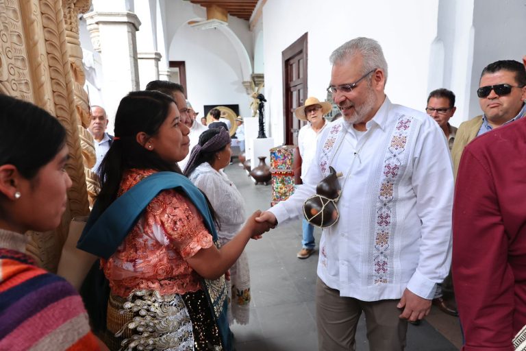Uruapan al 100% en ocupación hotelera durante el Tianguis Artesanal de Domingo de Ramos: Bedolla