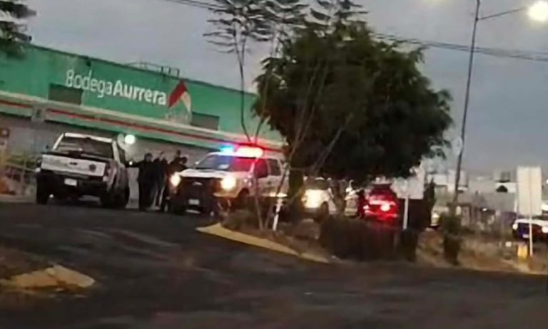 Presuntas ladronas intentan agredir con armas blancas a policías en Tarímbaro; terminan lesionadas