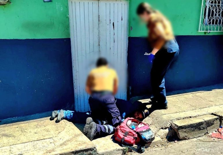 Balean a dos hermanos en la colonia Linda Vista de Jacona; uno muere