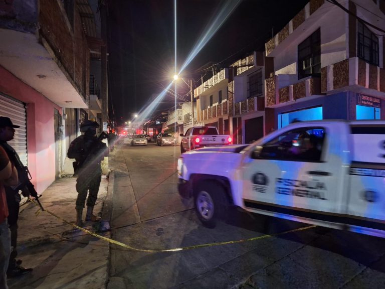 Automovilista es ejecutado a balazos, en la colonia La Michoacana, de Uruapan
