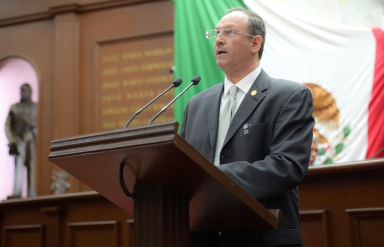 Educación financiera será incluida en planes académicos de Media Superior en Michoacán