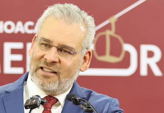 Descarta gobernador precampañas en Morena y pide “serenidad” a aspirantes rumbo a 2027