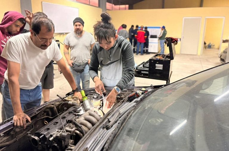 Abre Icatmi convocatoria para el curso de Mecánica Básica Automotriz para Mujeres