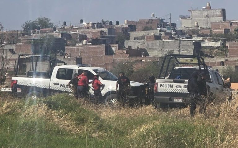 Localizan cadáver maniatado en estanque de Jacona