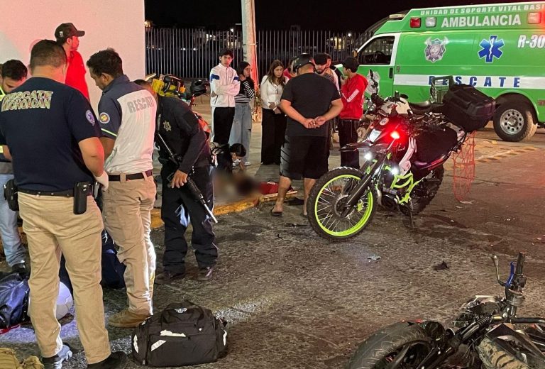 Motociclista muere tras choque contra un vehículo en Uruapan; hay una lesionada