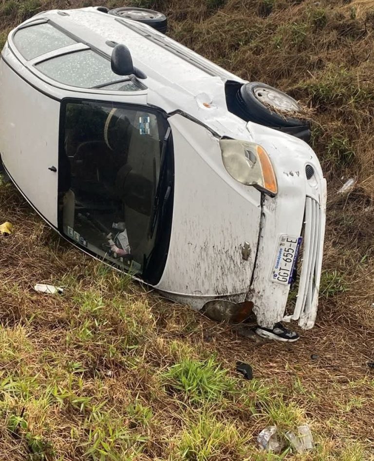 Se registra accidente automovilístico en la carretera Morelia-Pátzcuaro