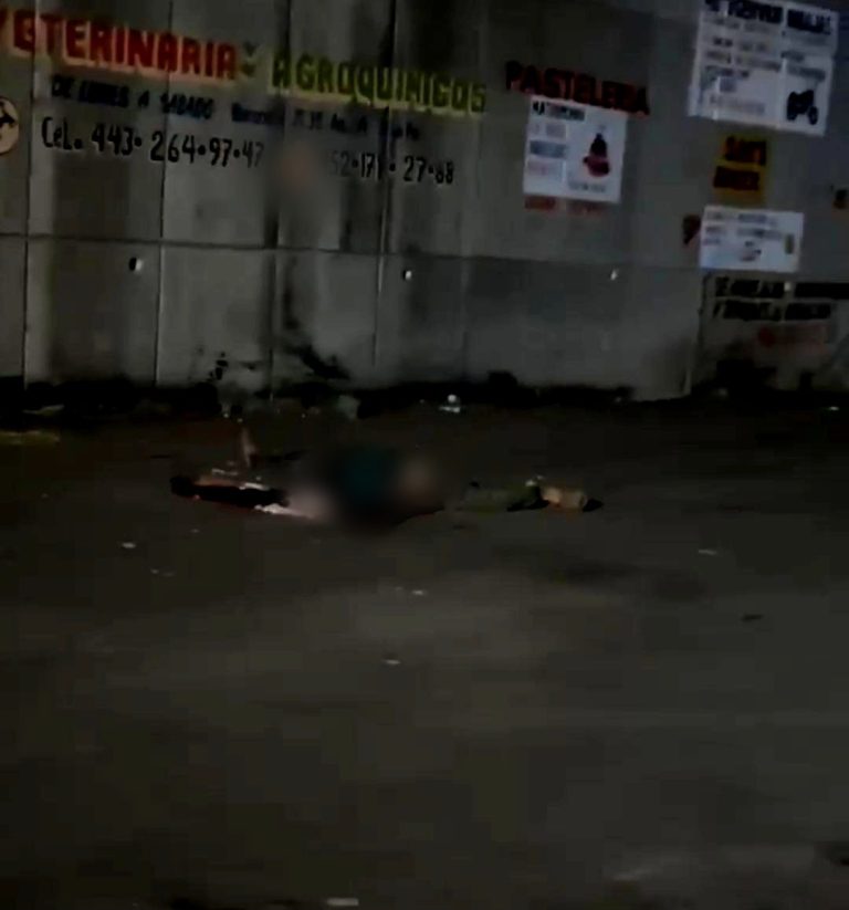 Abandonan dos ejecutados debajo del puente de San Antonio La Labor, Apatzingán
