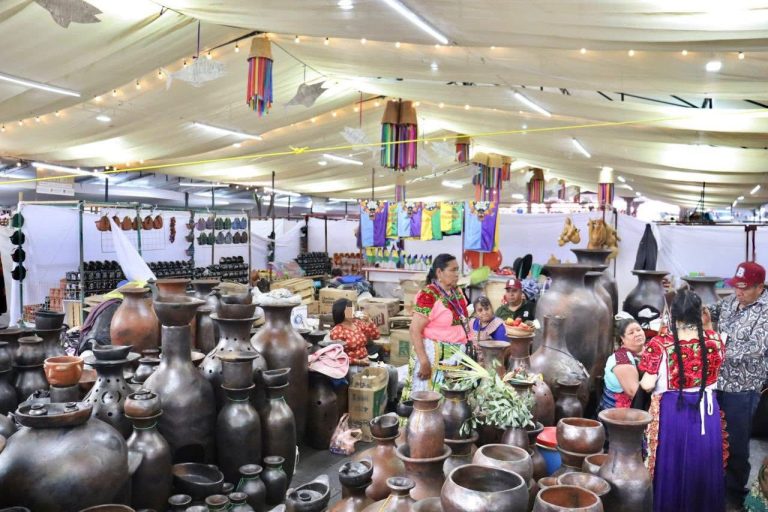 ¡Últimos días! Vive la magia del Tianguis Artesanal de Uruapan
