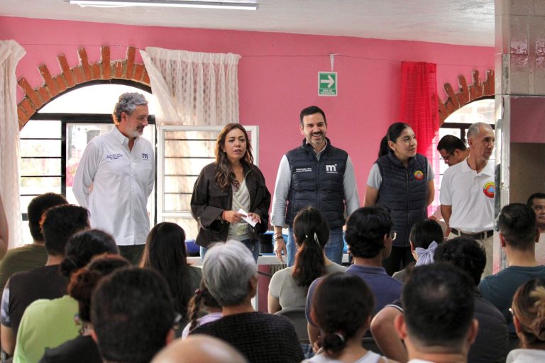 Ayuntamiento impulsa curso de primeros auxilios con vecinos de la colonia Industrial