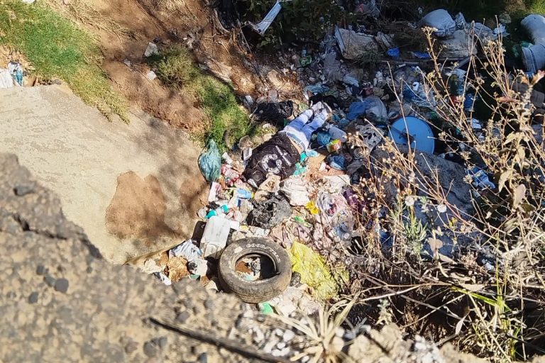 Localizan a un hombre sin vida en Tangancícuaro; presentaba impacto de arma de fuego en la cabeza