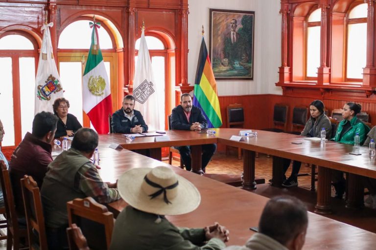 Gobierno de Michoacán mantiene atención a familias de brigadistas caídos en combate a incendios forestales