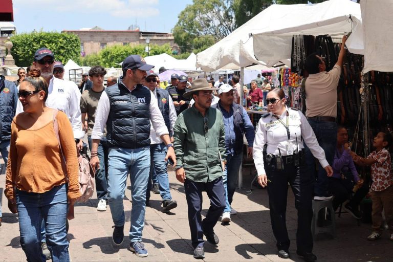 Encabeza secretario del Ayuntamiento recorrido de seguridad y protección civil en el centro