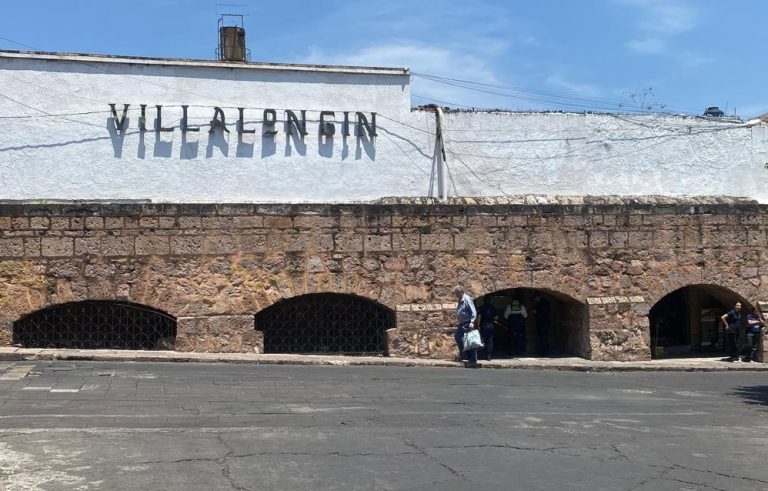 Hombre muere ahogado en una alberca de los Baños Villalongín, en el centro de Morelia