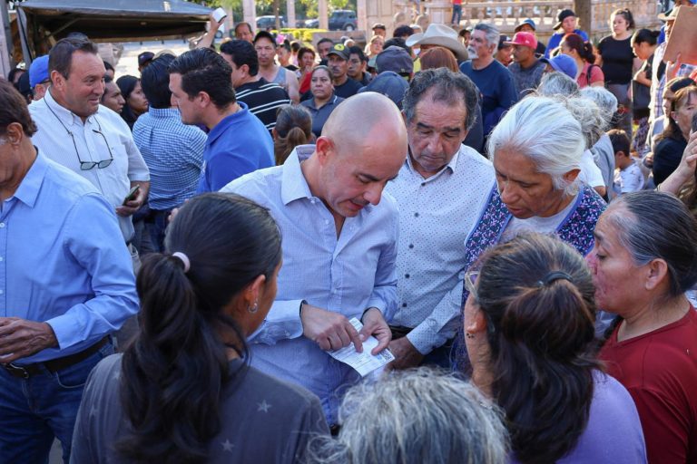 Atiende OOAPAS a usuarios de Santa María