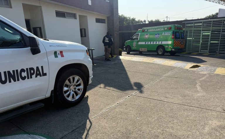 Encuentran a un hombre asesinado en un motel de la carretera «libre» Uruapan-Pátzcuaro