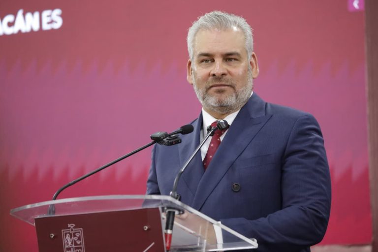 Se tiene que llevar a la justicia a los responsables de los homicidios de Roberto Chávez y Lázaro Mendoza: Bedolla