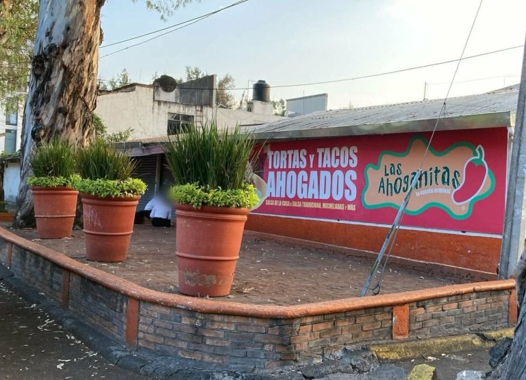 Empistolados perpetran robo en el restaurante Las Ahoganitas, ubicado al sur de Morelia