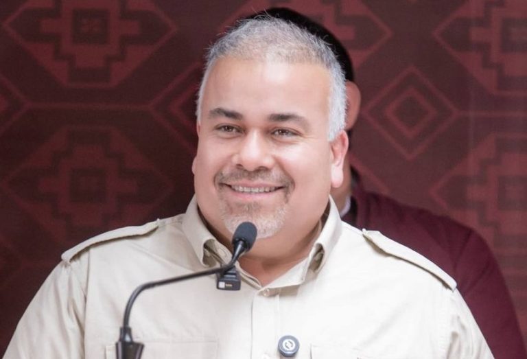 Emplaza Morena a alcaldes a formalizar acusaciones por presunto condicionamiento de recursos públicos